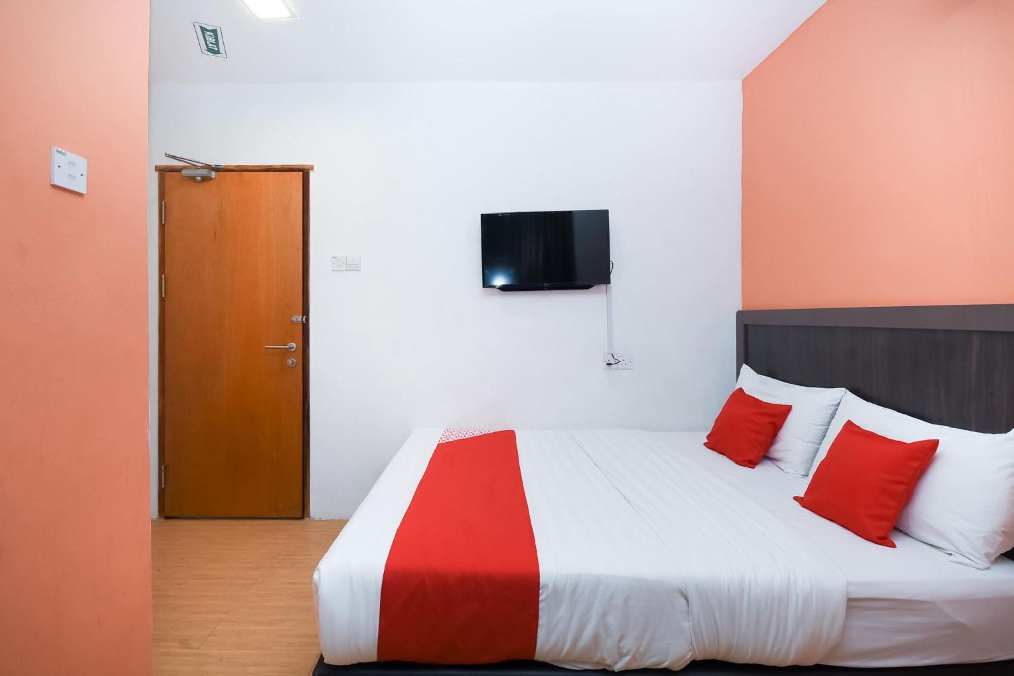 Oyo 1111 Harmony Stay Miri Buitenkant foto