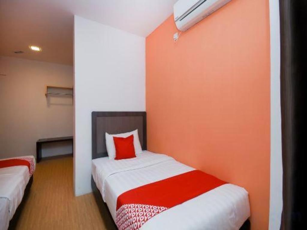 Oyo 1111 Harmony Stay Miri Buitenkant foto