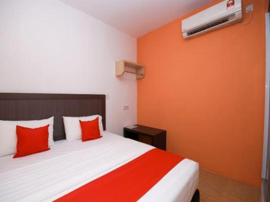 Oyo 1111 Harmony Stay Miri Buitenkant foto