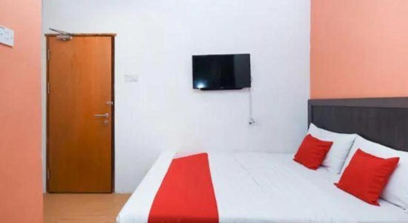 Oyo 1111 Harmony Stay Miri Buitenkant foto