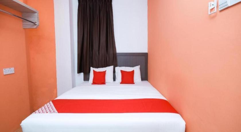 Oyo 1111 Harmony Stay Miri Buitenkant foto