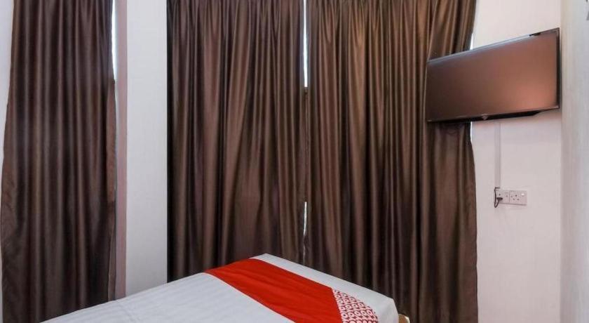 Oyo 1111 Harmony Stay Miri Buitenkant foto